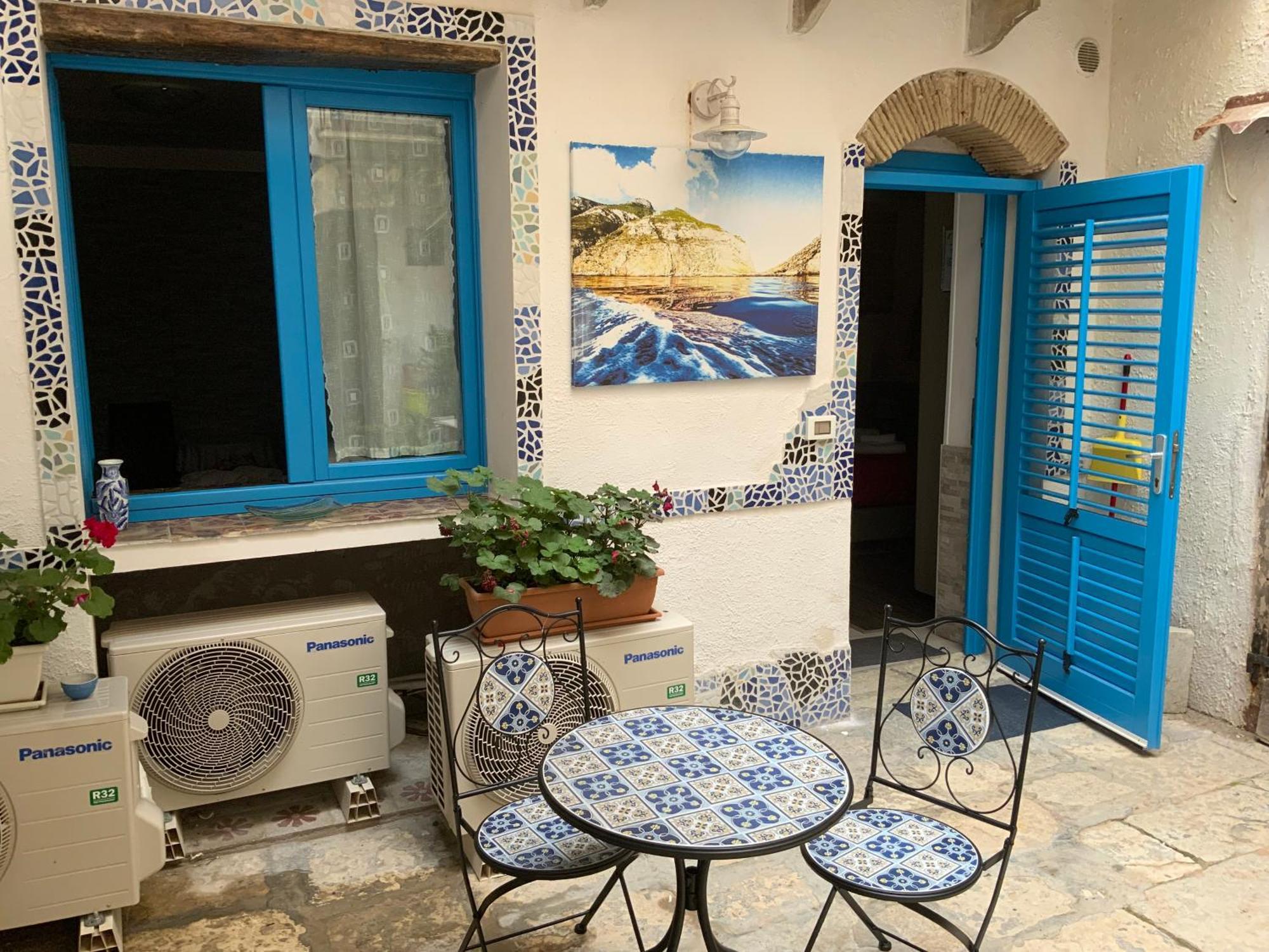Cortile Azzurro Hotel Trapani Exterior photo